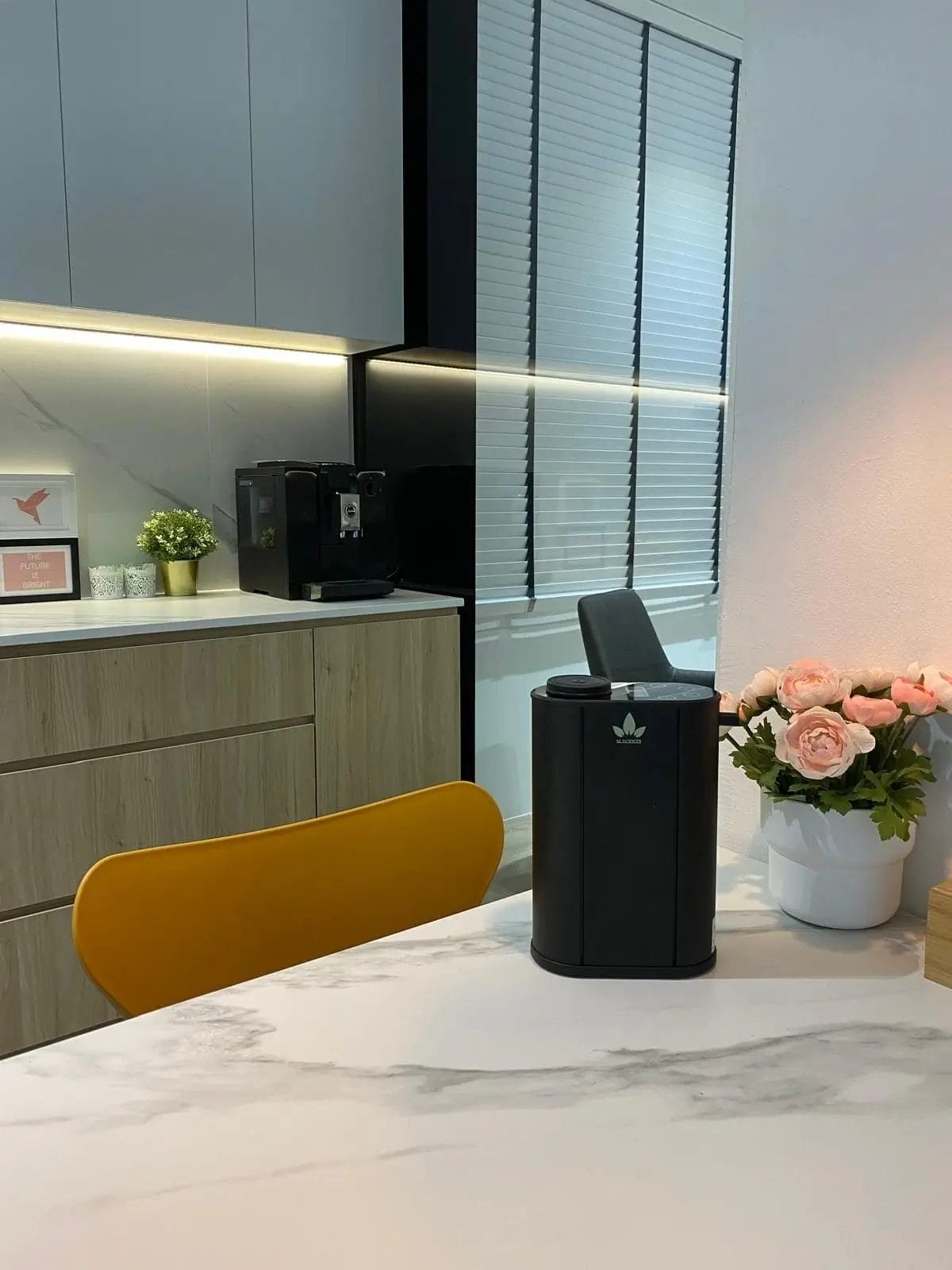 MScents black color commercial scent diffuser on marble table
